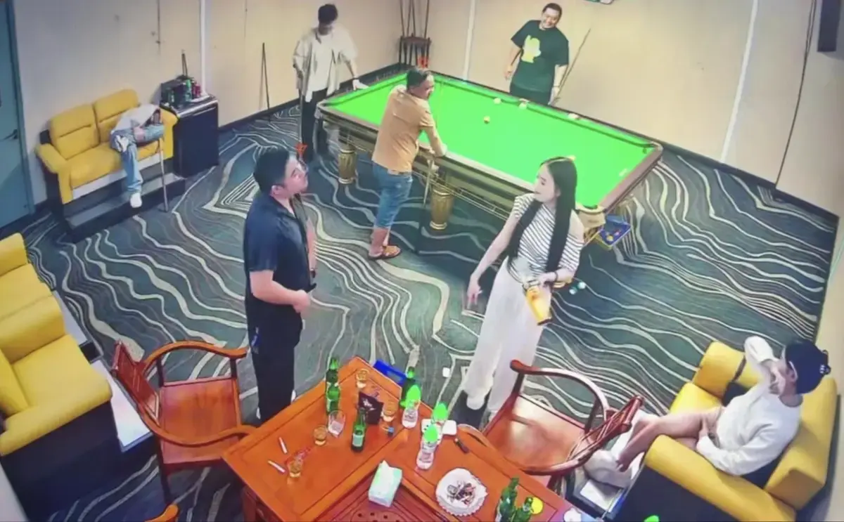 《海口台球厅2V5》 · 完整原视频 · 免费在线观看 · 助教男女对战现场监控 · 高清无删减全网同步
