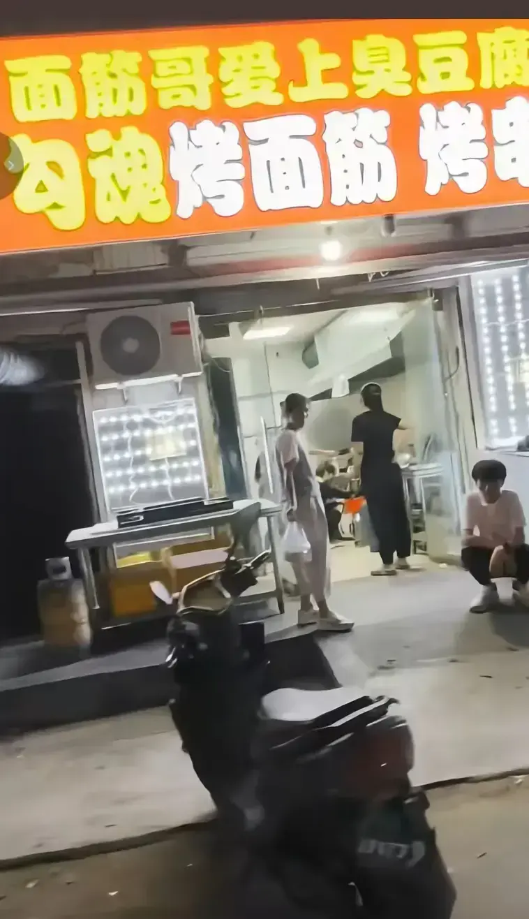 《安平面筋哥相关事件》夫妻恩怨与母女冲突黑料全揭露《安平面筋哥相关事件》原版录像最新进展免费超清无删减完整版在线看